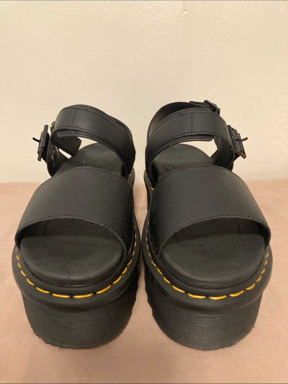 Dr. Martens Voss Quad Hydro Black Leather Platform Sandal 8US 39EU NEW - Picture 3 of 9